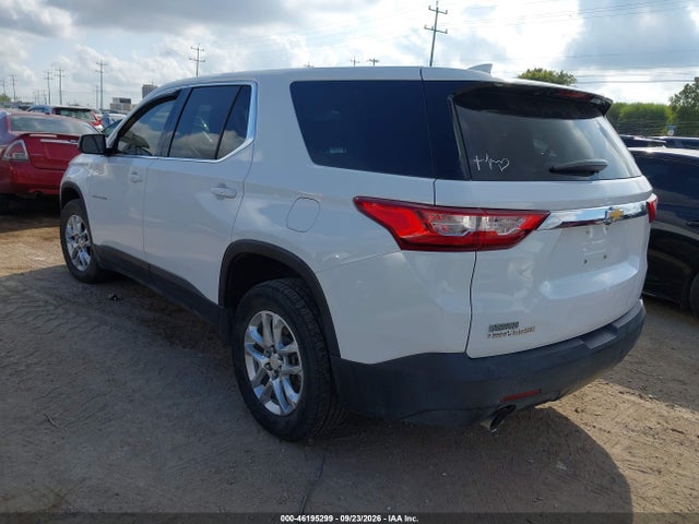 Chevrolet Traverse Ls 2019 1GNERFKW7KJ170733 Image 3