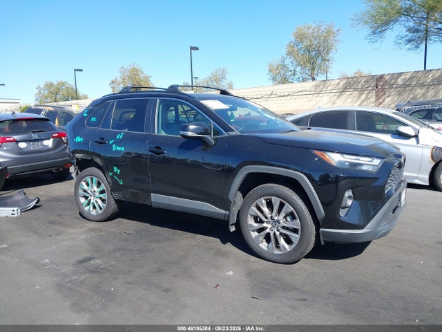 46195304 :رقم المزاد ، 2T3C1RFV1NC183799 vin ، 2022 Toyota Rav4 Xle Premium مزاد بيع