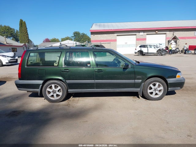 1998 Volvo V70 Awd მანქანა იყიდება აუქციონზე, vin: YV1LZ5647W2477736, აუქციონის ნომერი: 46195469