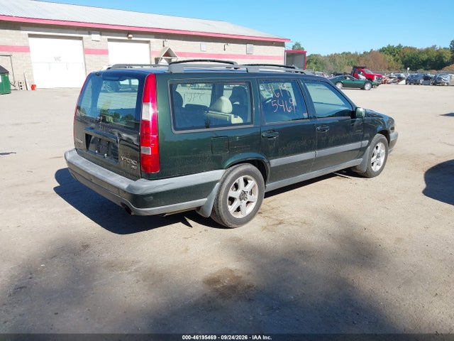 1998 Volvo V70 Awd მანქანა იყიდება აუქციონზე, vin: YV1LZ5647W2477736, აუქციონის ნომერი: 46195469
