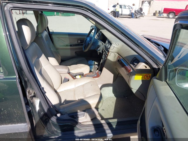 1998 Volvo V70 Awd მანქანა იყიდება აუქციონზე, vin: YV1LZ5647W2477736, აუქციონის ნომერი: 46195469