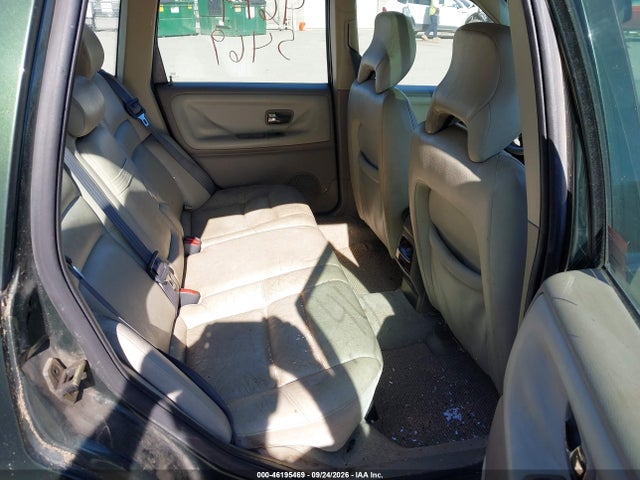 1998 Volvo V70 Awd მანქანა იყიდება აუქციონზე, vin: YV1LZ5647W2477736, აუქციონის ნომერი: 46195469