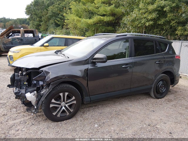 2017 Toyota Rav4 Le მანქანა იყიდება აუქციონზე, vin: JTMBFREV8HJ147477, აუქციონის ნომერი: 46195573