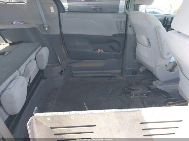 2019 Toyota Sienna Le 7 Passenger მანქანა იყიდება აუქციონზე, vin: 5TDKZ3DC9KS994006, აუქციონის ნომერი: 46195608