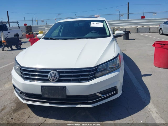 2016 Volkswagen Passat 1.8t Se მანქანა იყიდება აუქციონზე, vin: 1VWBT7A31GC059081, აუქციონის ნომერი: 46195621