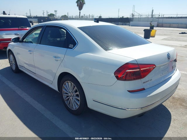 2016 Volkswagen Passat 1.8t Se მანქანა იყიდება აუქციონზე, vin: 1VWBT7A31GC059081, აუქციონის ნომერი: 46195621