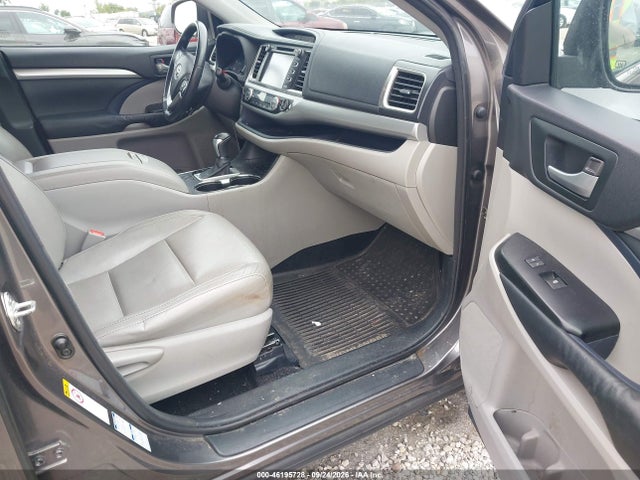 Toyota Highlander Xle V6 2014 5TDJKRFH4ES041512 Image 5