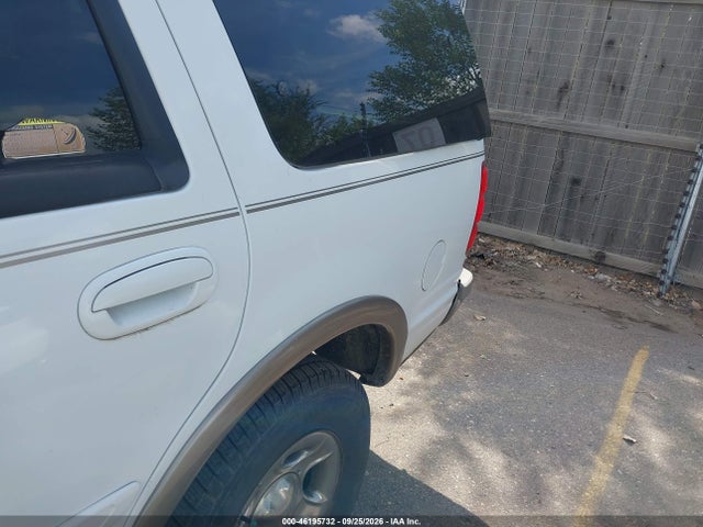 Продаж на аукціоні авто 2001 Ford Expedition Eddie Bauer, vin: 1FMPU18L91LA37650, номер лоту: 46195732
