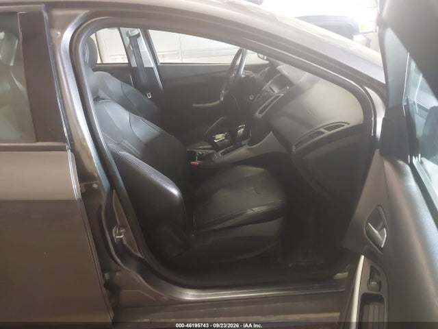 2014 Ford Focus Se მანქანა იყიდება აუქციონზე, vin: 1FADP3K28EL175945, აუქციონის ნომერი: 46195743