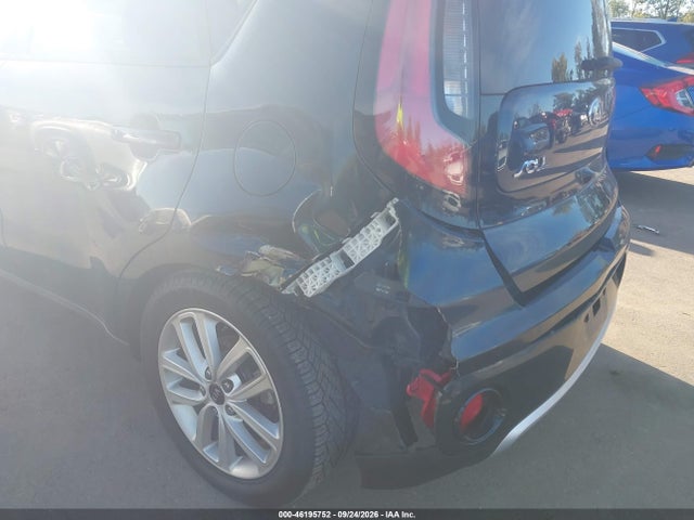 2017 Kia Soul + მანქანა იყიდება აუქციონზე, vin: KNDJP3A54H7424439, აუქციონის ნომერი: 46195752