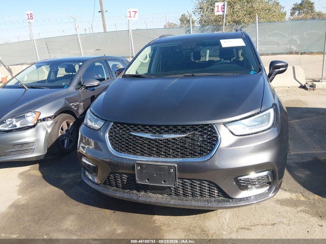 2022 Chrysler Pacifica Touring L მანქანა იყიდება აუქციონზე, vin: 2C4RC1BGXNR181586, აუქციონის ნომერი: 46195753