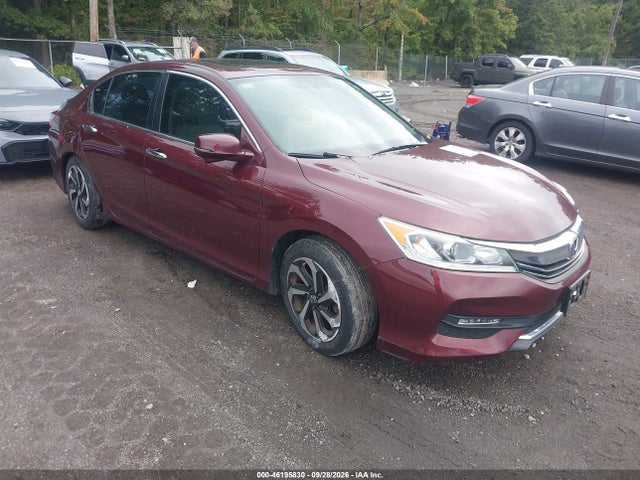 46195830 :رقم المزاد ، 1HGCR2F88HA105601 vin ، 2017 Honda Accord Ex-l مزاد بيع