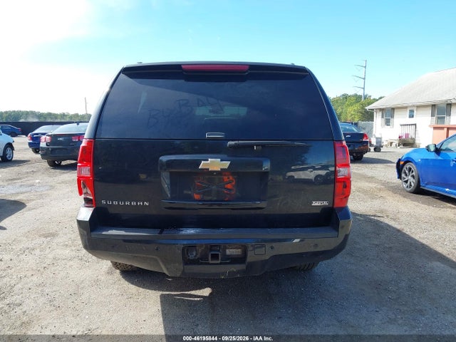 46195844 :رقم المزاد ، 1GNSKJE38BR377161 vin ، 2011 Chevrolet Suburban 1500 Lt1 مزاد بيع