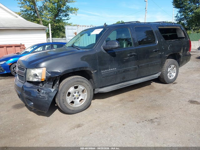 46195844 :رقم المزاد ، 1GNSKJE38BR377161 vin ، 2011 Chevrolet Suburban 1500 Lt1 مزاد بيع