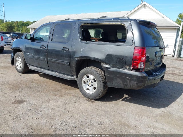 46195844 :رقم المزاد ، 1GNSKJE38BR377161 vin ، 2011 Chevrolet Suburban 1500 Lt1 مزاد بيع