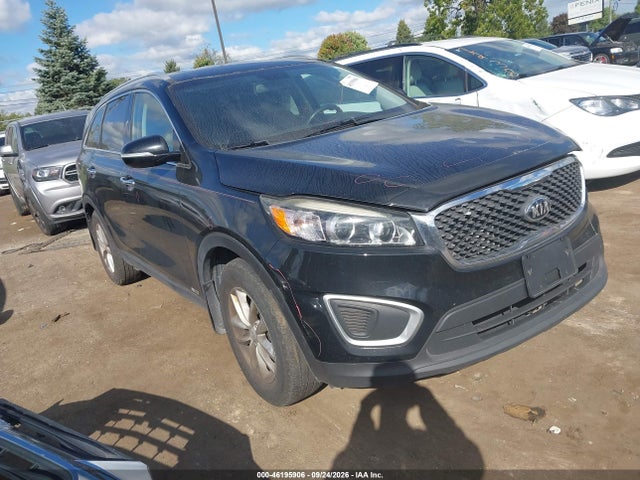 46195906 :رقم المزاد ، 5XYPGDA36JG388051 vin ، 2018 Kia Sorento 2.4l Lx مزاد بيع