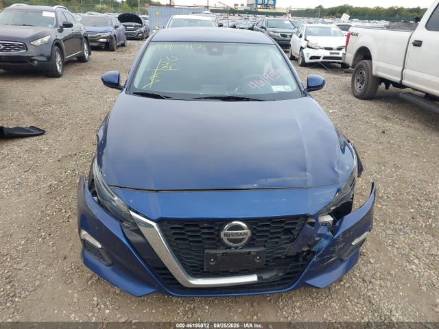 46195912 :رقم المزاد ، 1N4BL4BV2NN334417 vin ، 2022 Nissan Altima S Fwd مزاد بيع