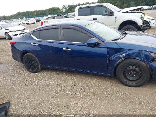 46195912 :رقم المزاد ، 1N4BL4BV2NN334417 vin ، 2022 Nissan Altima S Fwd مزاد بيع