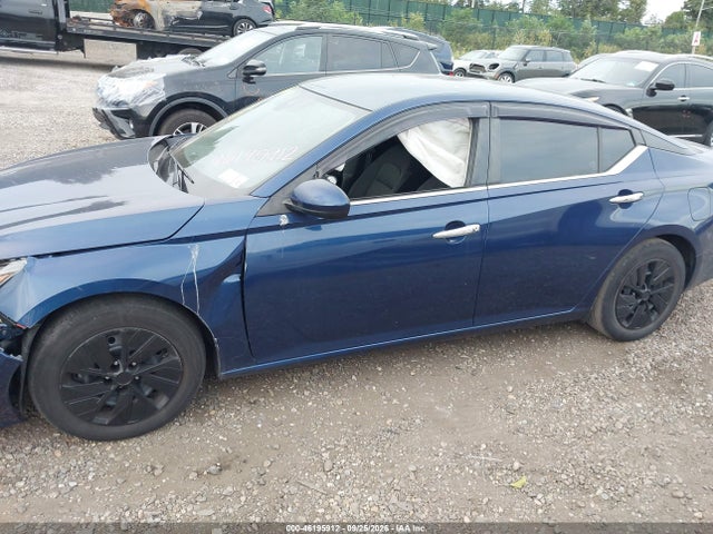 46195912 :رقم المزاد ، 1N4BL4BV2NN334417 vin ، 2022 Nissan Altima S Fwd مزاد بيع