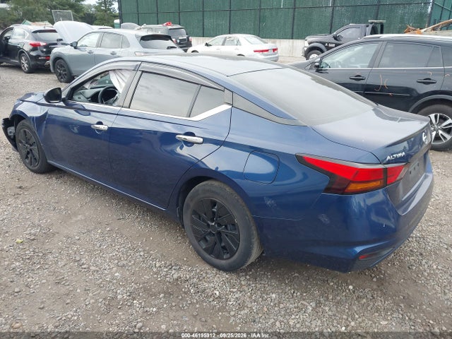 46195912 :رقم المزاد ، 1N4BL4BV2NN334417 vin ، 2022 Nissan Altima S Fwd مزاد بيع