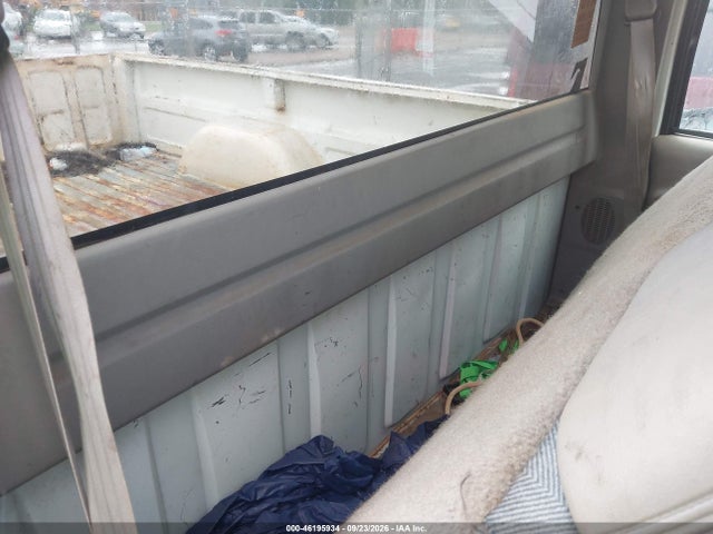 Продаж на аукціоні авто 2000 Chevrolet C/k 2500, vin: 1GCGC24R8YR166851, номер лоту: 46195934