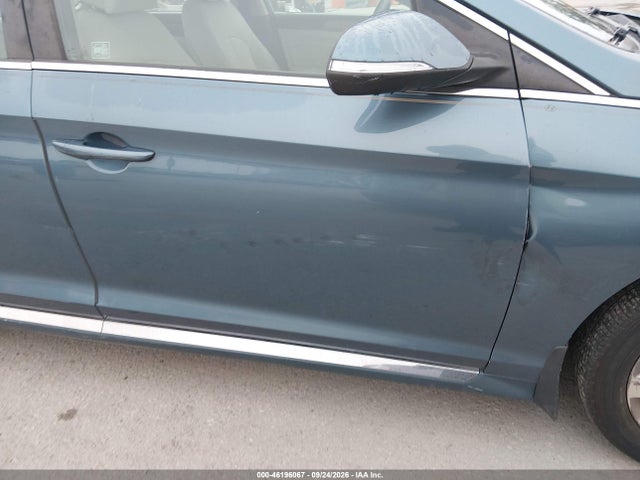 46196067 :رقم المزاد ، 5NPE34AFXHH453807 vin ، 2017 Hyundai Sonata Sport مزاد بيع