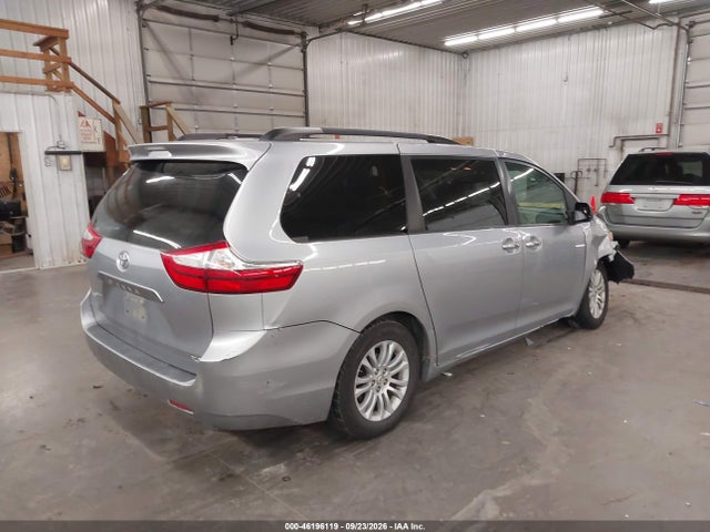 46196119 :رقم المزاد ، 5TDYK3DC1FS560232 vin ، 2015 Toyota Sienna Xle 8 Passenger مزاد بيع