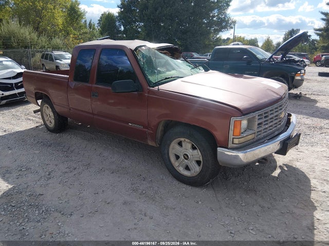 Auction sale of the 1998 Chevrolet C/k 2500 Fleetside, vin: 1GCFC29R9WE204354, lot number: 46196167