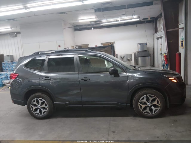 JF2SKAJC4MH477976 Subaru Forester Premium