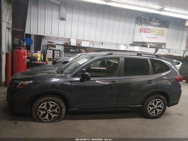 JF2SKAJC4MH477976 Subaru Forester Premium