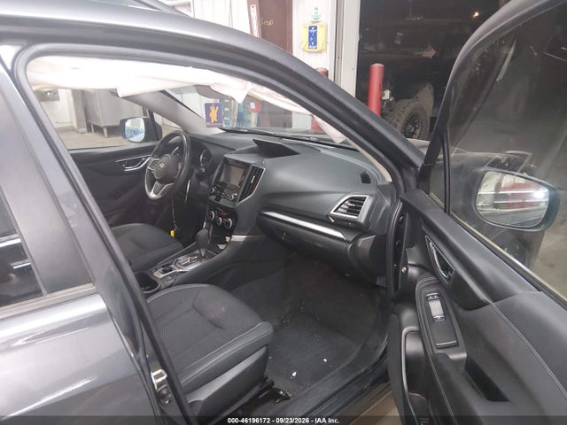 JF2SKAJC4MH477976 Subaru Forester Premium