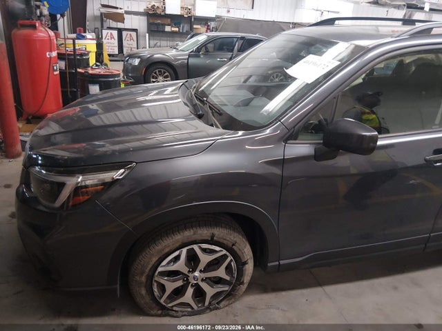 JF2SKAJC4MH477976 Subaru Forester Premium