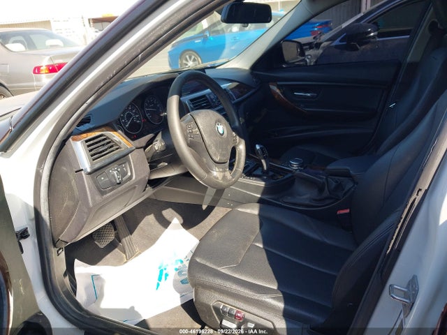 BMW 320i 2017 WBA8E1G53HNU14199 Image 5