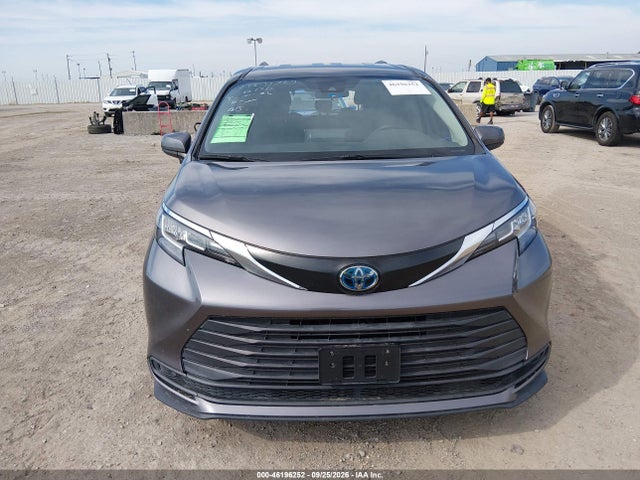 2022 Toyota Sienna Le მანქანა იყიდება აუქციონზე, vin: 5TDKRKEC4NS085068, აუქციონის ნომერი: 46196252