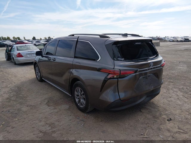 2022 Toyota Sienna Le მანქანა იყიდება აუქციონზე, vin: 5TDKRKEC4NS085068, აუქციონის ნომერი: 46196252