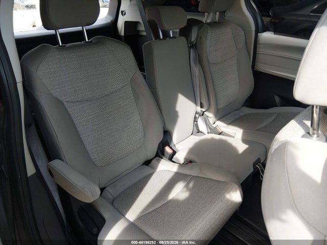 2022 Toyota Sienna Le მანქანა იყიდება აუქციონზე, vin: 5TDKRKEC4NS085068, აუქციონის ნომერი: 46196252