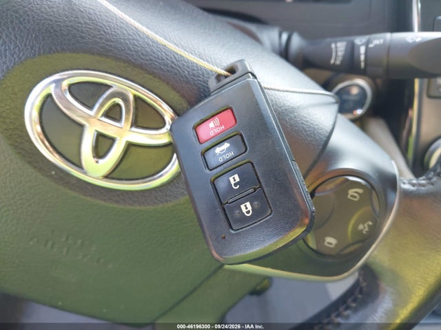 2013 Toyota Camry Hybrid Xle მანქანა იყიდება აუქციონზე, vin: 4T1BD1FK0DU064562, აუქციონის ნომერი: 46196300