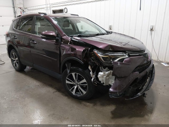 46196351 :رقم المزاد ، 2T3RFREV6HW629882 vin ، 2017 Toyota Rav4 Xle مزاد بيع