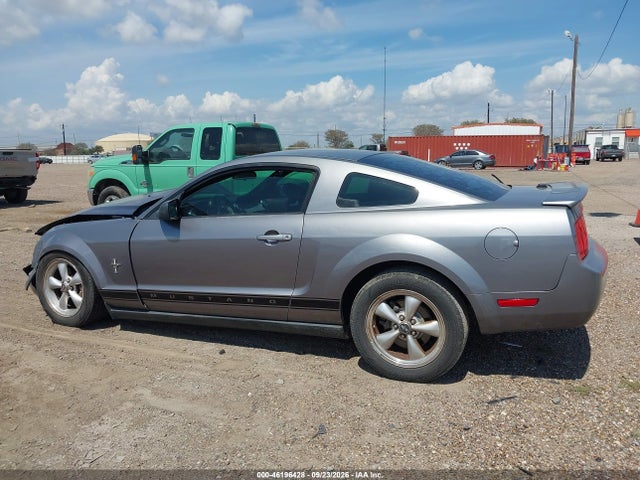 46196428 :رقم المزاد ، 1ZVFT80N975256028 vin ، 2007 Ford Mustang Deluxe/premium مزاد بيع