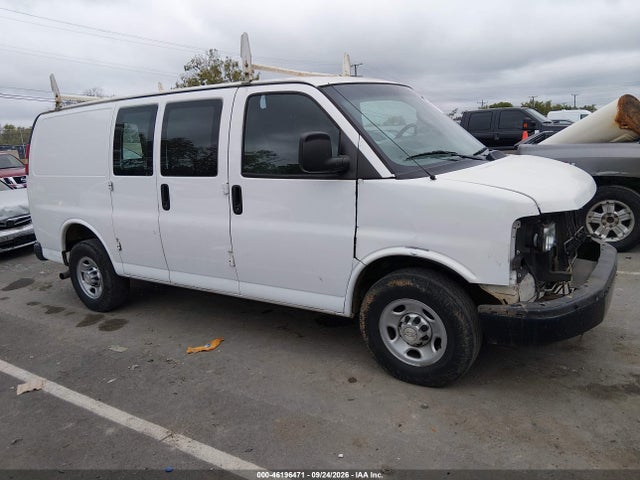 Chevrolet Express 2500 Work Van 2016 1GCWGAFF0G1334153 Image 14