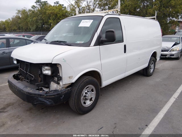 Chevrolet Express 2500 Work Van 2016 1GCWGAFF0G1334153 Image 2