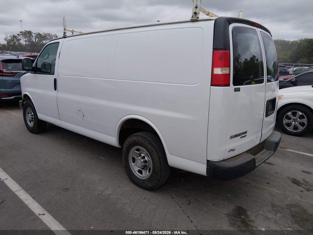 Chevrolet Express 2500 Work Van 2016 1GCWGAFF0G1334153 Image 3