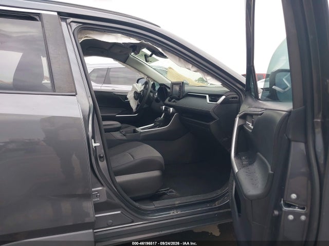 46196517 :رقم المزاد ، 2T3W1RFV2MW121547 vin ، 2021 Toyota Rav4 Xle مزاد بيع
