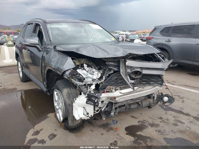 46196517 :رقم المزاد ، 2T3W1RFV2MW121547 vin ، 2021 Toyota Rav4 Xle مزاد بيع