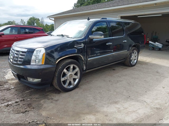 2011 Cadillac Escalade Esv Premium მანქანა იყიდება აუქციონზე, vin: 1GYS4JEF3BR160995, აუქციონის ნომერი: 46196562