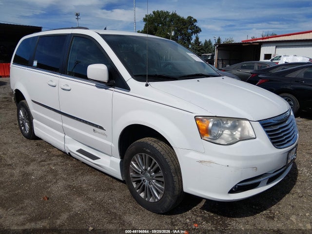 46196564 :رقم المزاد ، 2C4RC1CG5FR504118 vin ، 2015 Chrysler Town & Country Touring-l مزاد بيع