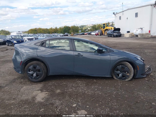 Toyota Prius Le 2024 JTDACAAUXR3027477 Image 13