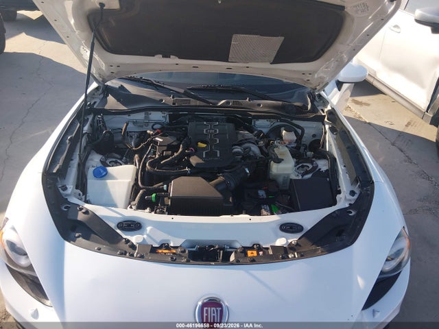 Fiat 124 Spider Lusso 2017 JC1NFAEK2H0101392 Image 10