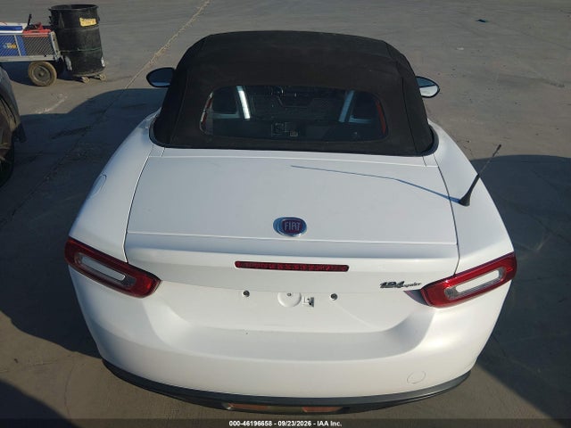 Fiat 124 Spider Lusso 2017 JC1NFAEK2H0101392 Image 16