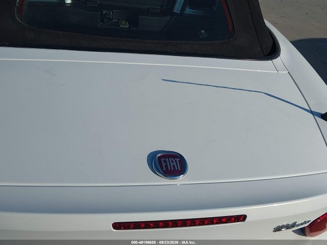 Fiat 124 Spider Lusso 2017 JC1NFAEK2H0101392 Image 18